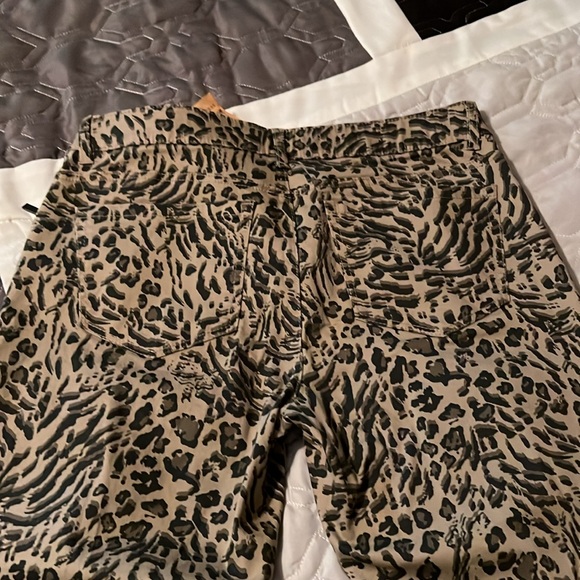 Democracy Leopard print skinny jeans.. - Picture 5 of 5